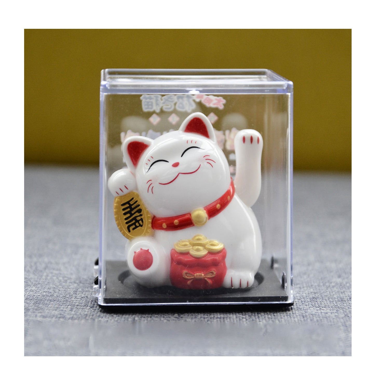 Solar Powered Maneki Neko